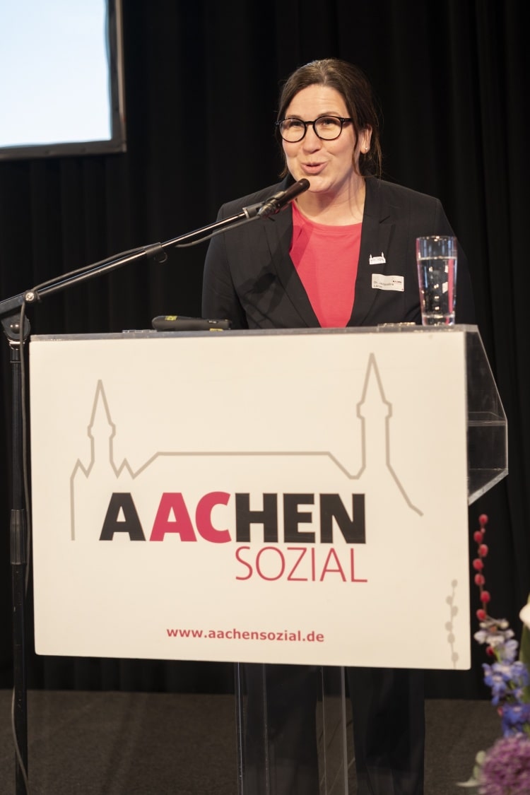 Dr. Jacqueline Lemm